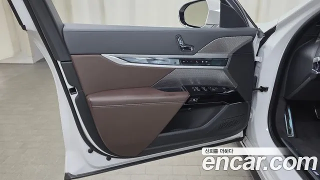 BMW 7-Series 7 серия (G70) 740i sDrive M Sport — Фото автомобиля 20