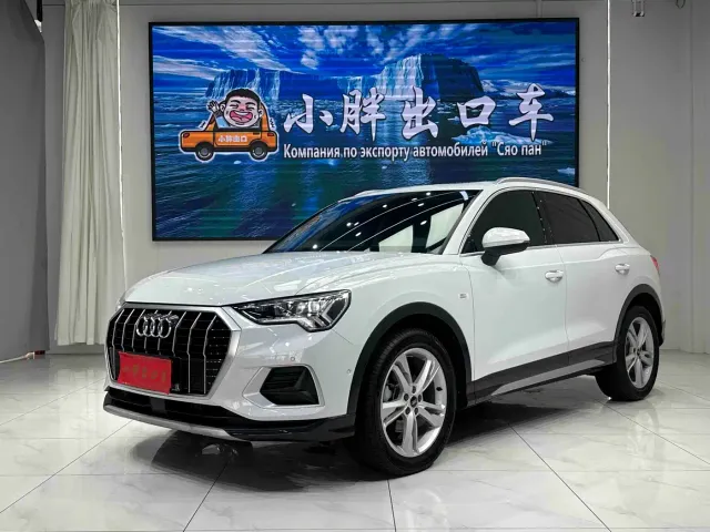 Фотография автомобиля — Audi Q3