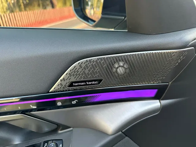 BMW 5 Series — Фото автомобиля 8