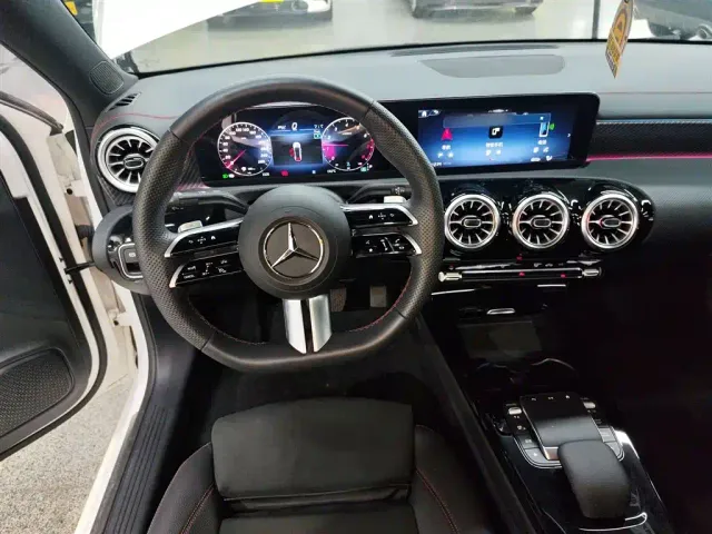 Mercedes-Benz A-Class — Фото автомобиля 6