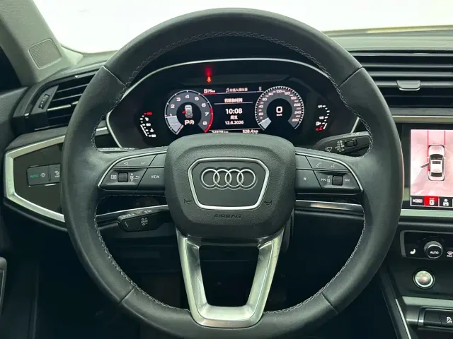Audi Q3 — Фото автомобиля 11