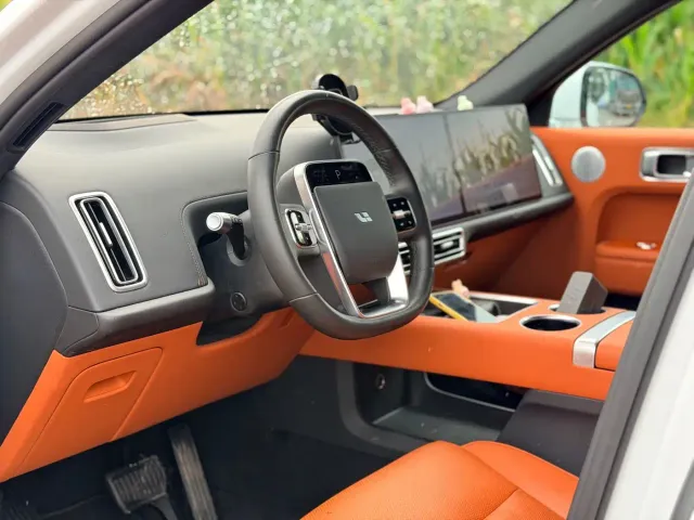 Li Auto L7 — Фото автомобиля 5