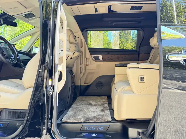 Toyota Vellfire — Фото автомобиля 17