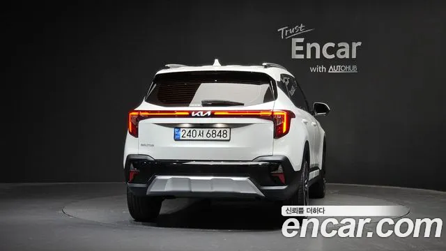 Kia Seltos Новый Seltos Бензин 1.6 турбо 2WD — Фото автомобиля 2