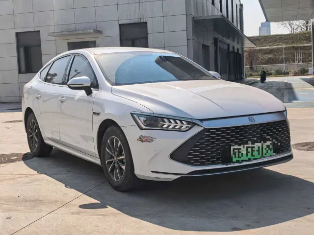 BYD Qin PLUS — Фото автомобиля 2
