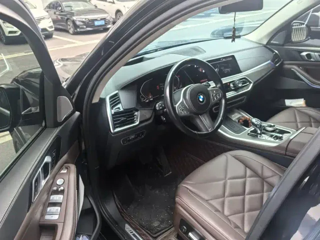 BMW X5 — Фото автомобиля 8