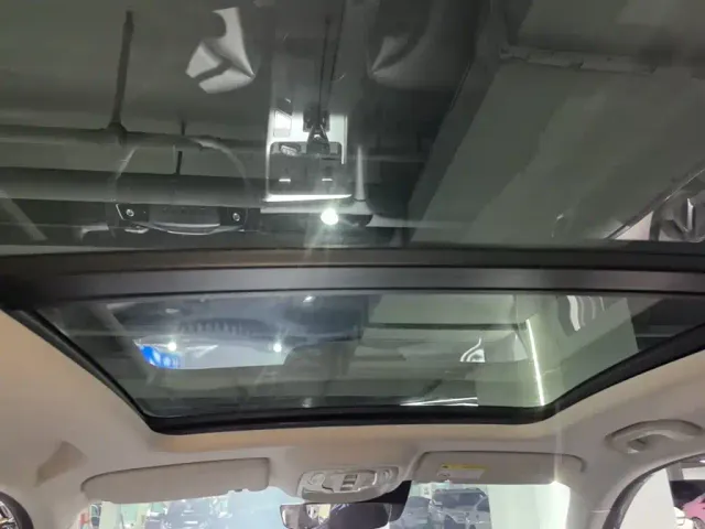 Roewe RX5 — Фото автомобиля 17