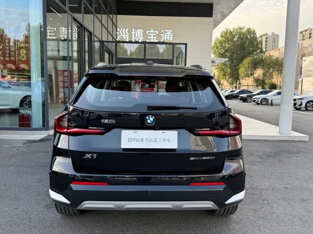 BMW X1 — Фото автомобиля 14
