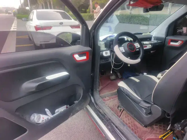Wuling Hongguang Mini EV — Фото автомобиля 12