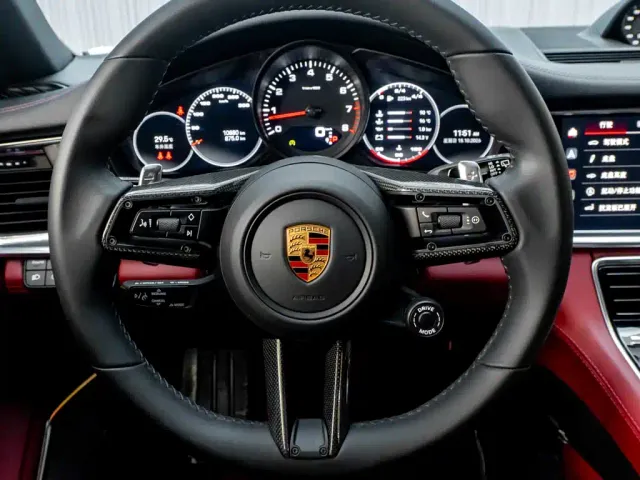 Porsche Panamera — Фото автомобиля 16