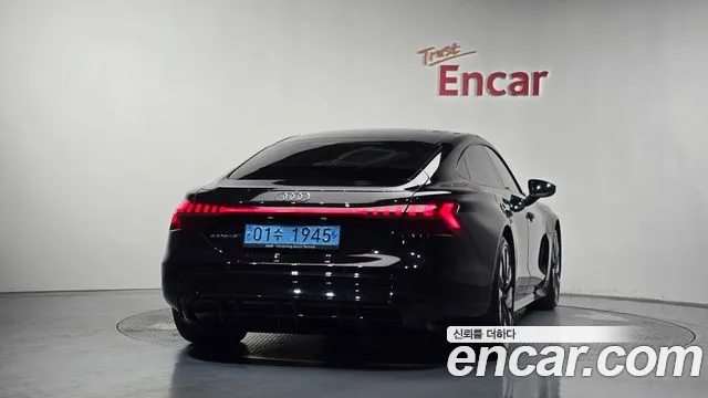 Audi e-tron GT — Фото автомобиля 4