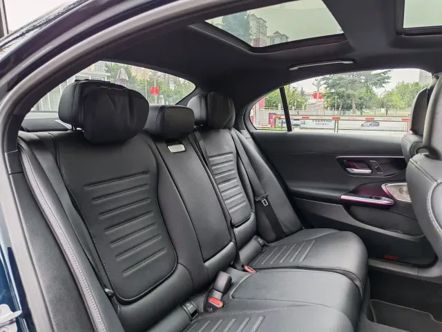 Mercedes-Benz C-Class — Фото автомобиля 29