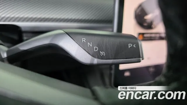 Tesla Model Y — Фото автомобиля 9