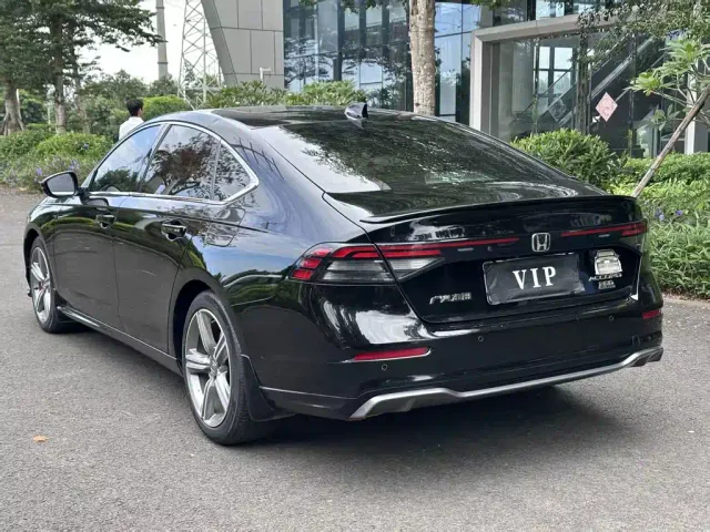 Honda Accord — Фото автомобиля 8