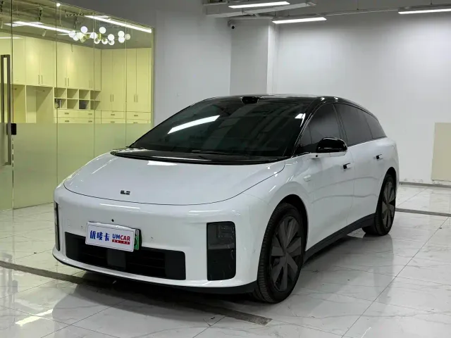Фотография автомобиля — Li Auto i6