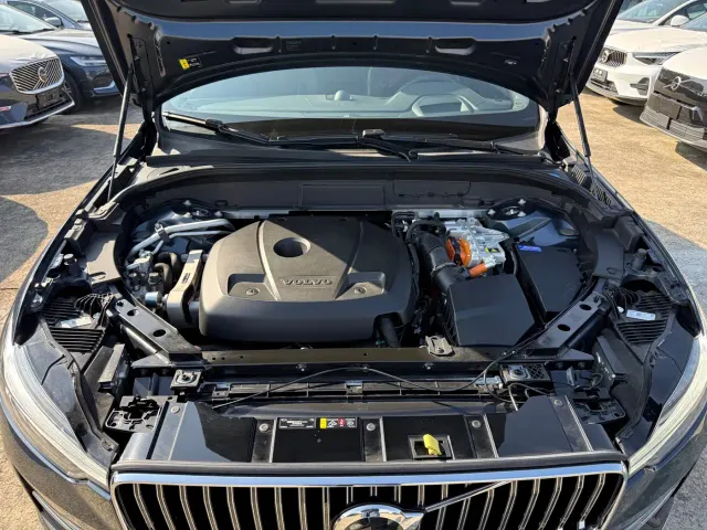 Volvo XC60 — Фото автомобиля 16