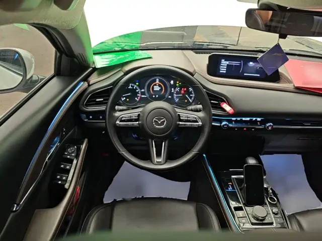 Mazda CX-30 — Фото автомобиля 10
