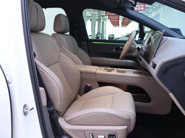 Li Auto i6 — Фото автомобиля 21