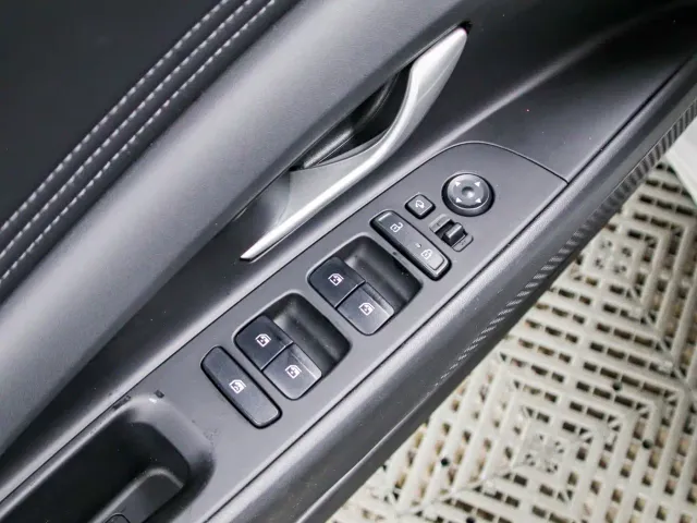 Hyundai Elantra — Фото автомобиля 6