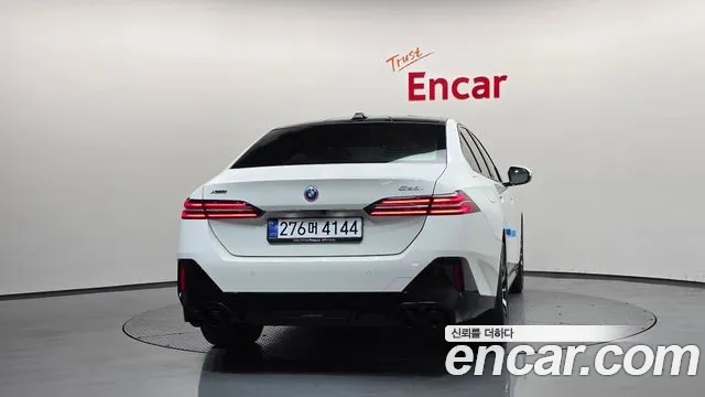 BMW 5-Series 5 серия (G60) 530i xDrive M Sport — Фото автомобиля 3