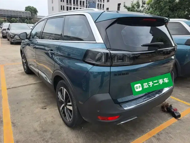 Peugeot 5008 — Фото автомобиля 4