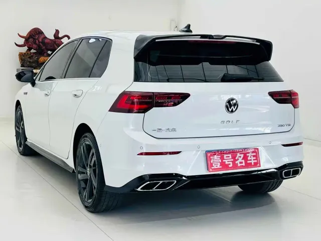 Volkswagen Golf — Фото автомобиля 6
