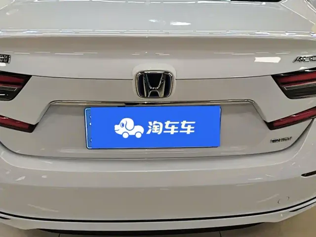 Honda Accord — Фото автомобиля 4