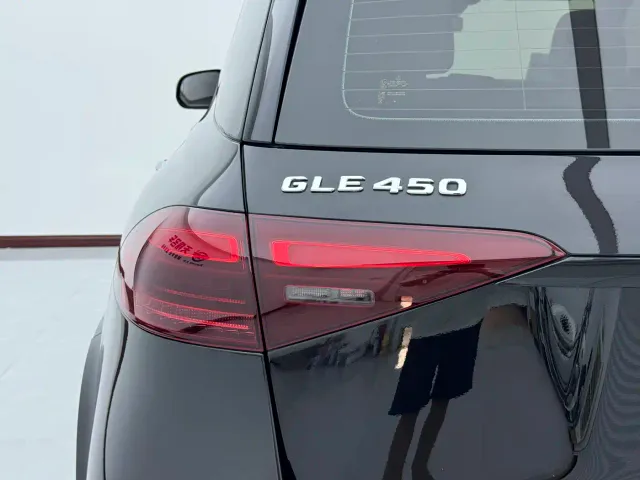 Mercedes-Benz GLE-Class — Фото автомобиля 18