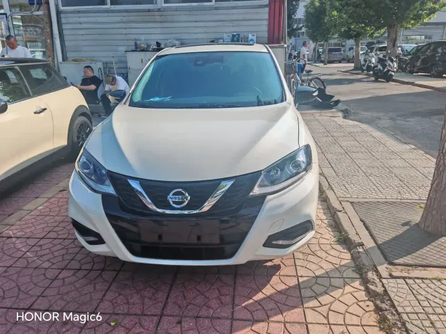 Nissan Tiida — Фото автомобиля 2