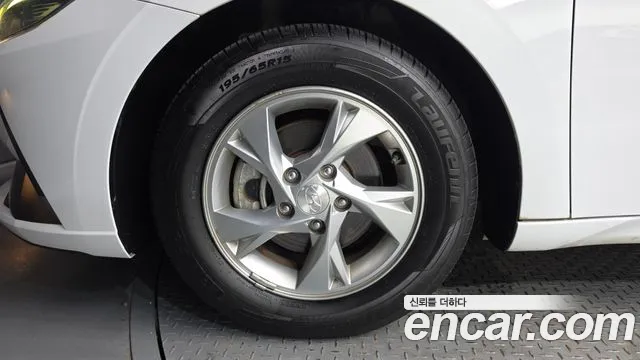 Hyundai AVANTE Avante (CN7) — Фото автомобиля 5