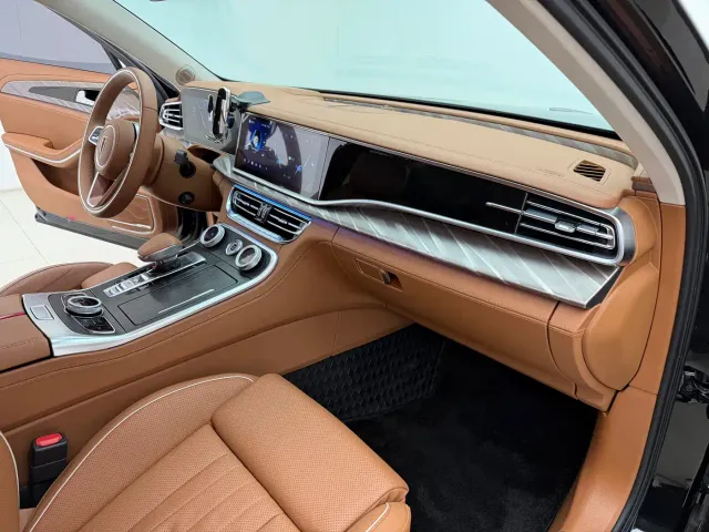 Hongqi H9 — Фото автомобиля 13