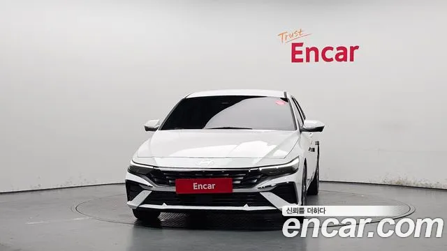 Hyundai AVANTE Новый Avante (CN7) — Фото автомобиля 3
