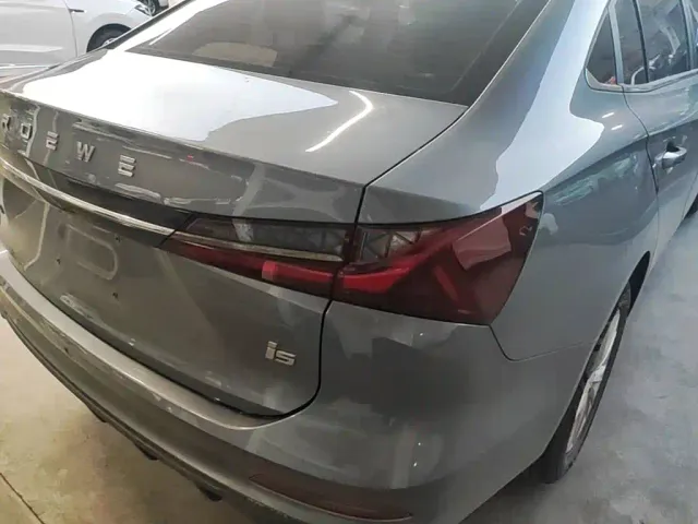 Roewe i5 — Фото автомобиля 7