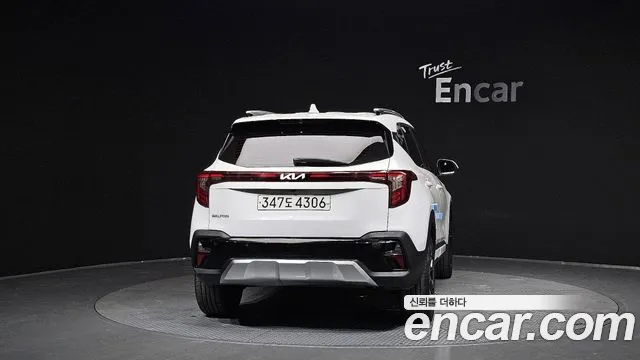 Kia Seltos Новый Seltos Бензин 1.6 турбо 2WD — Фото автомобиля 4