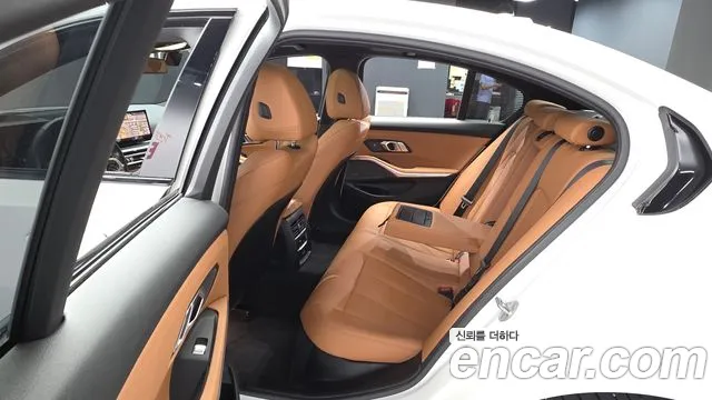 BMW 3-Series 3 серия (G20) 320i M Sport — Фото автомобиля 9