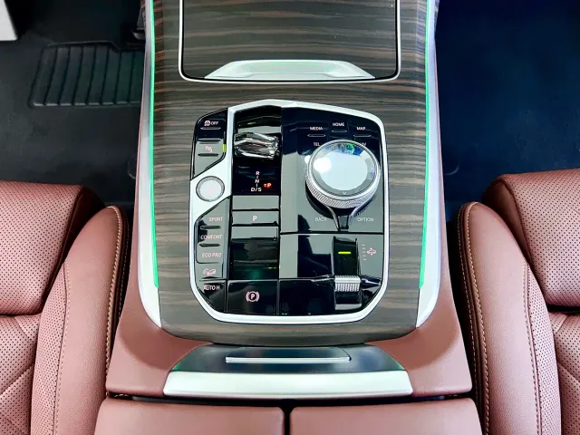BMW X7 — Фото автомобиля 19