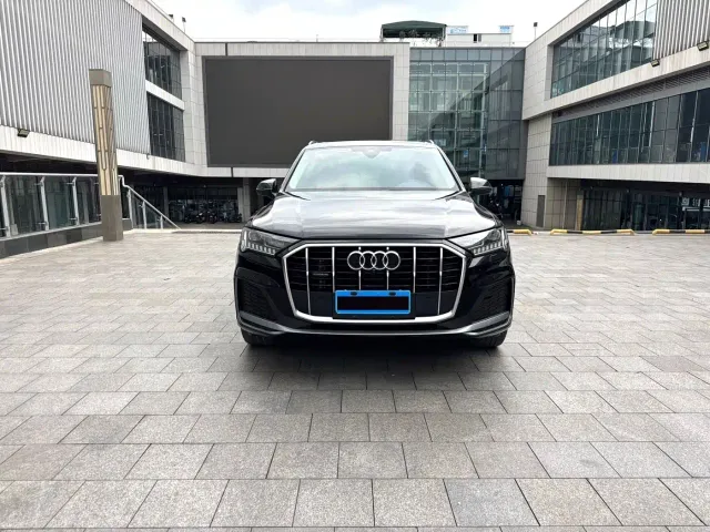 Audi Q7 — Фото автомобиля 2