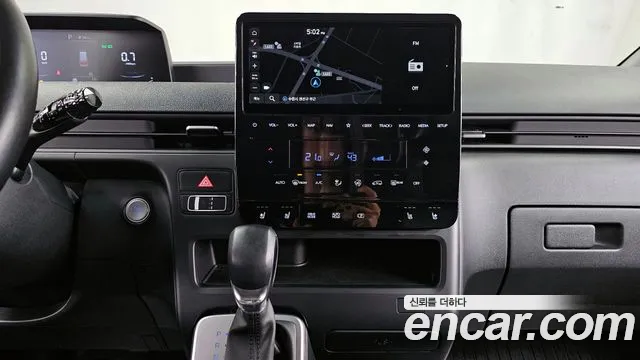 Hyundai Staria Staria Инвалидная коляска Подъёмник/Slope — Фото автомобиля 16