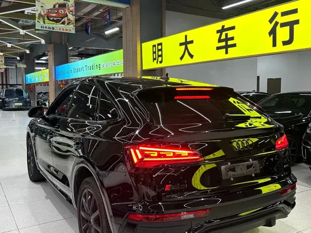 Audi Q5L Sportback — Фото автомобиля 8