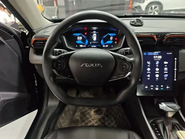 Dongfeng Yixuan — Фото автомобиля 10
