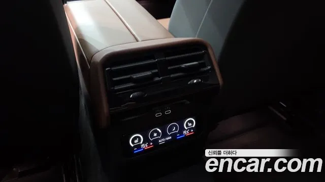 BMW 5 Series G60 — Фото автомобиля 25