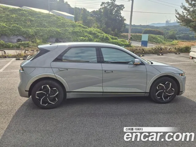 Hyundai Ioniq 5 — Фото автомобиля 5