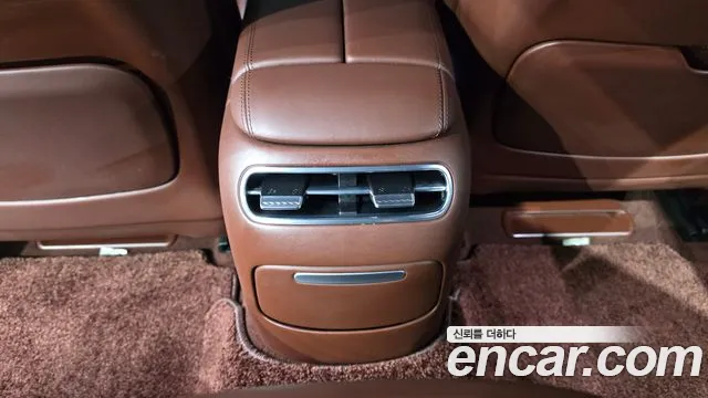 Genesis G90 Бензин 3.5 турбо AWD — Фото автомобиля 29