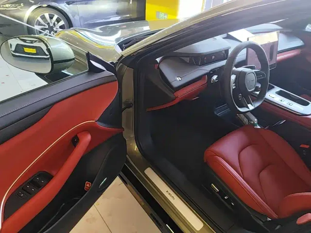 Xiaomi SU7 — Фото автомобиля 15