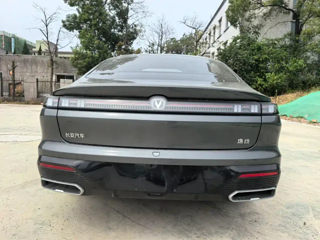 Changan Eado — Фото автомобиля 8