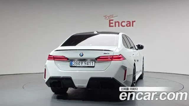BMW M5 — Фото автомобиля 3