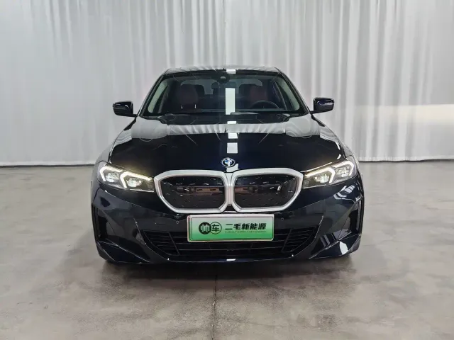 BMW i3 — Фото автомобиля 2
