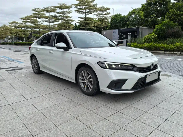 Honda Civic — Фото автомобиля 3