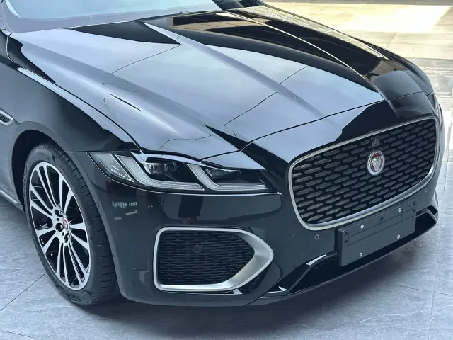 Jaguar XFL — Фото автомобиля 4
