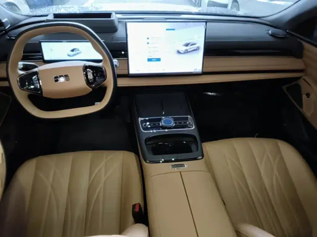 Geely Galaxy Xingyao 8 — Фото автомобиля 9